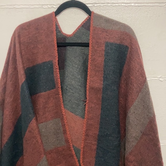 BB Dakota shawl - Picture 2 of 4